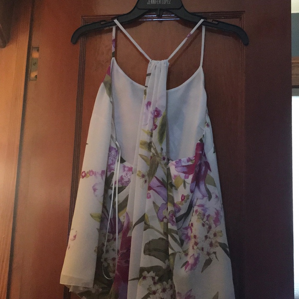 Jennifer Lopez Tank - Picture 2 of 2